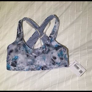 lululemon light support nulu yoga bra!!